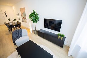 Alphabet 1BR Serviced Apartment -nb304/306-