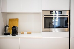 Alphabet 1BR Serviced Apartment -nb304/306-