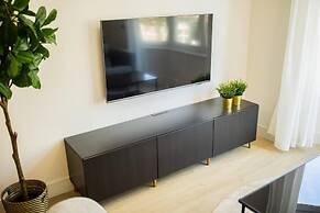 Alphabet 1BR Serviced Apartment -nb304/306-