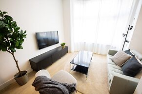 Alphabet 1BR Serviced Apartment -nb304/306-