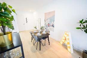 Alphabet 1BR Serviced Apartment -nb304/306-