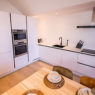 Nb304/306 3BR Serviced Apartments