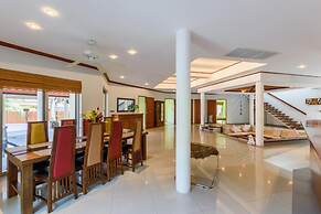 Amber Pool Villa in Rawai