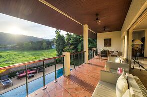 Viola Pool Villa in Rawai