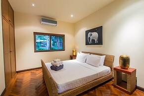 Viola Pool Villa in Rawai