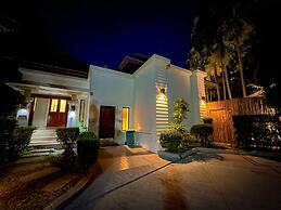 Lily Pool Villa in Nai Harn