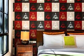 Lily Pool Villa in Nai Harn