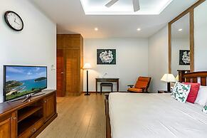 Champagne Pool Villa