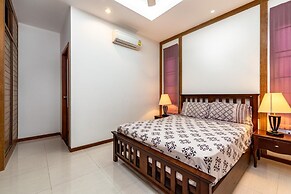 Champagne Pool Villa