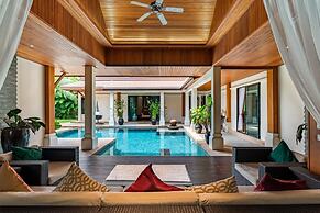 Champagne Pool Villa