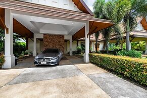 Champagne Pool Villa