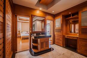 Solas Pool Villa in Nai Harn