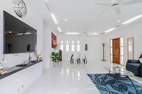 Jasmine Pool Villa in Nai Harn