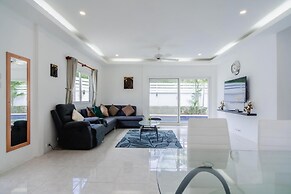 Jasmine Pool Villa in Nai Harn