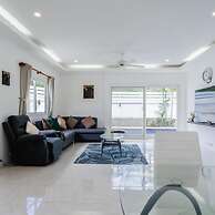 Jasmine Pool Villa in Nai Harn