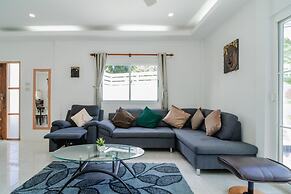 Jasmine Pool Villa in Nai Harn