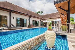 Ivory Pool Villa in Nai Harn