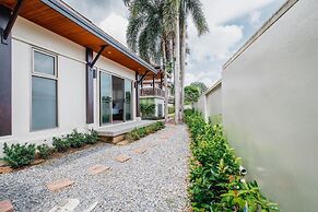 Ivory Pool Villa in Nai Harn