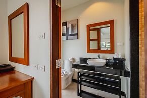 Ivory Pool Villa in Nai Harn