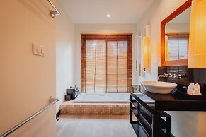 Ivory Pool Villa in Nai Harn