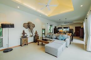 Ivory Pool Villa in Nai Harn