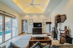 Ivory Pool Villa in Nai Harn