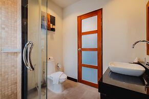 Ivory Pool Villa in Nai Harn