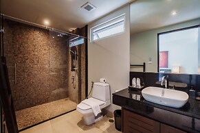 Daisy 2 Bedroom Suite