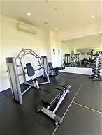 Maroon Studio at the Beachfront