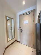 Maroon Studio at the Beachfront