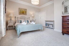 Richmond Place - Apartment in Private Mansion