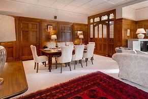 Richmond Place - Apartment in Private Mansion