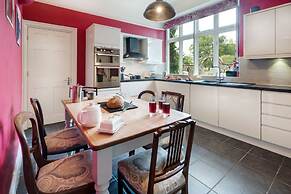 Richmond Place - Apartment in Private Mansion