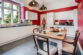 Richmond Place - Apartment in Private Mansion