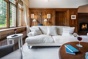 Richmond Place - Apartment in Private Mansion