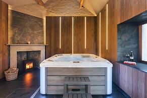 Richmond Place - Apartment in Private Mansion