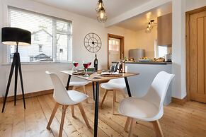 Ellerthwaite Place- 2 Bedroom House With Hot Tub