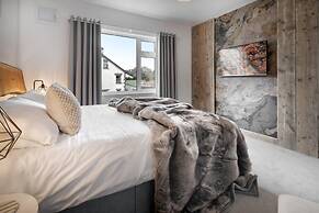 Ellerthwaite Place- 2 Bedroom House With Hot Tub