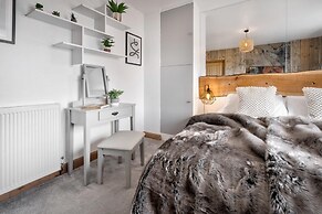 Ellerthwaite Place- 2 Bedroom House With Hot Tub