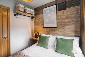 Ellerthwaite Place- 2 Bedroom House With Hot Tub