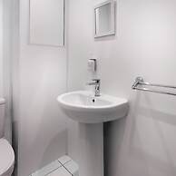 Windermere Central Hotel - Room 5