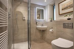 Barakat Lakes Escape