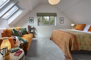 Barakat Lakes Escape