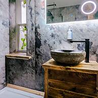 Windermere Central Hotel - Room 1