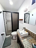 R06 Habitación Equipada STV WIFI Parking
