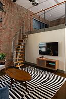 Trendy 1 BR Loft apt Downtown With Exposed Brick