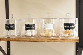 Trendy 1 BR Loft apt Downtown With Exposed Brick