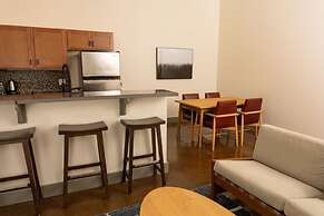 Historic 1 BR apt With Exposed Brick Loft Downtown