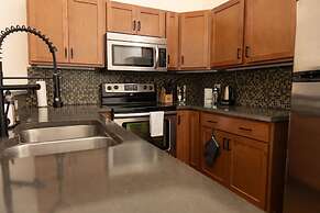 Historic 1 BR apt With Exposed Brick Loft Downtown