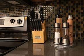 Historic 1 BR apt With Exposed Brick Loft Downtown